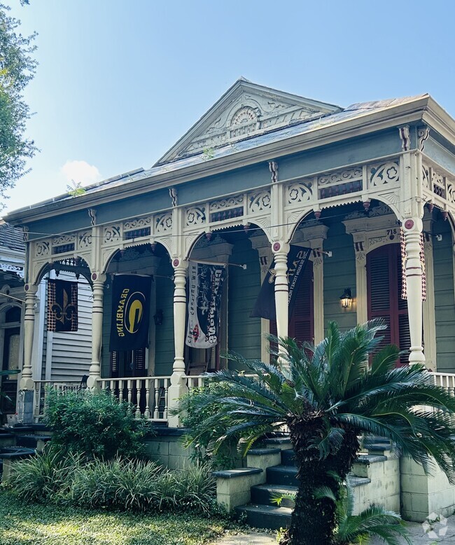 Building Photo - 716 Opelousas Ave Rental