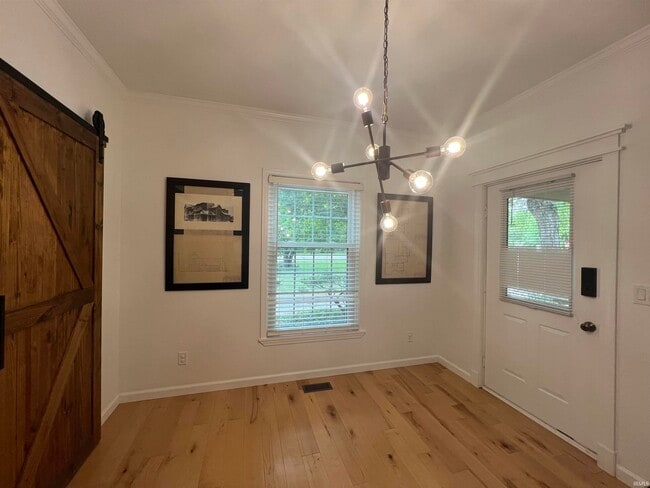 Photo - 200 Hamilton St