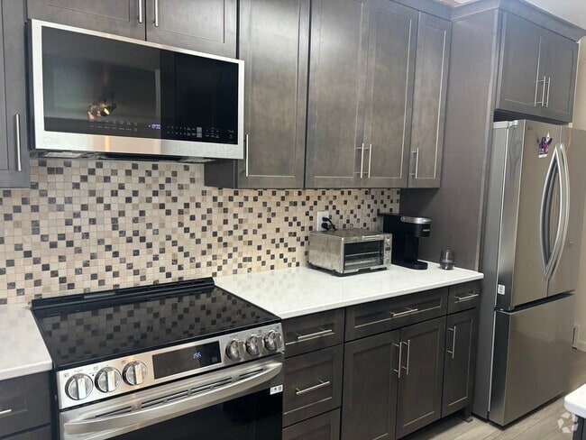 Building Photo - 1850 Milden Rd Unit Upper Arlington 2 bedroom Rental