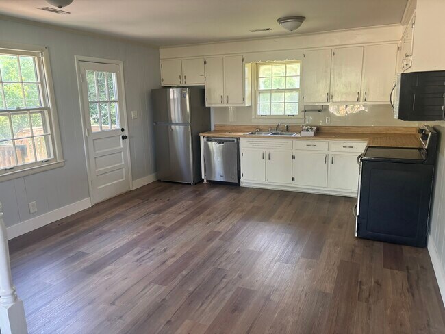 Photo - 7108 Cobb Cir