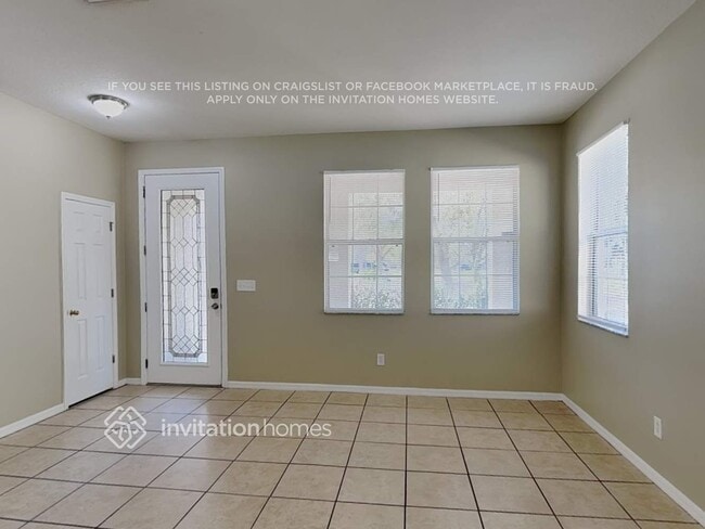 Photo - 325 Vine Cliff St