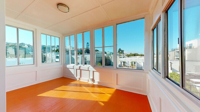 Building Photo - 3320 22nd St Unit 4 Rental