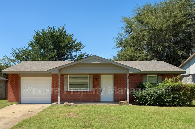 Building Photo - 813 S Meadow Ln Rental