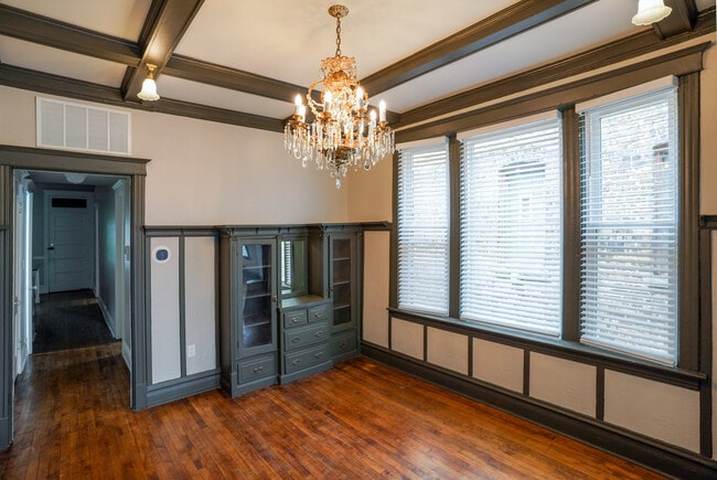 Photo - 836 N Maplewood Ave Unit Apt 2