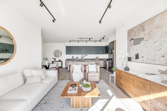 Burbank Blvd Residences