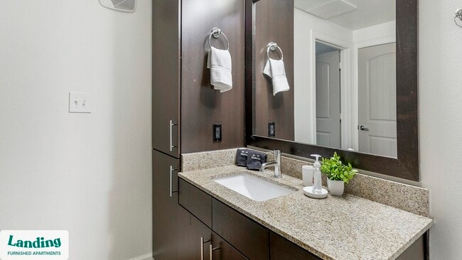 Photo - 5275 Town and Country Blvd Unidad 1152