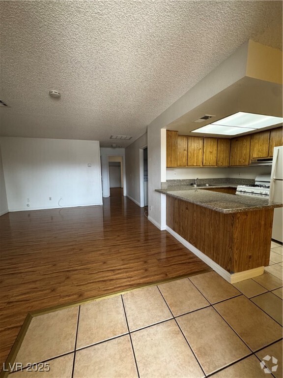 Building Photo - 2245 N Jones Blvd Rental