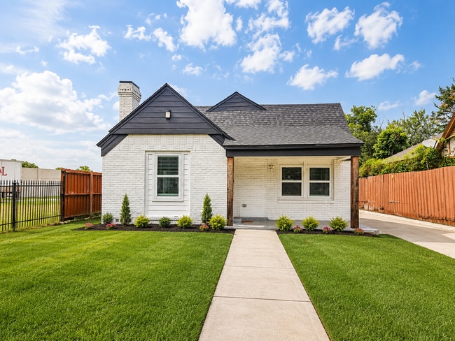 Photo - 235 W Woodin Blvd