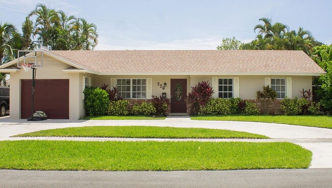Building Photo - 556 NW 15th Ct Rental