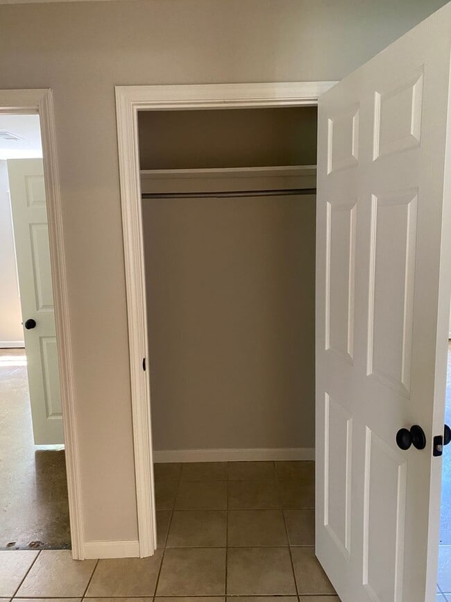 Photo - Split Floorplan Nestled off S. Lamar on Pe...