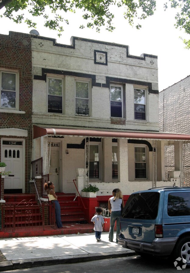 Photo - 132 E 93rd St