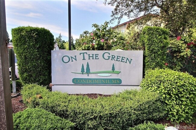 Building Photo - 17534 151st Ave SE Unit 10-5