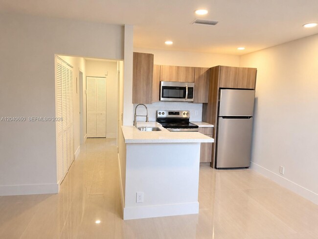 Photo - 2830 Coral Springs Dr Unidad 2830