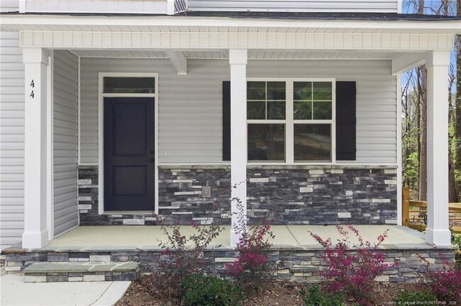 Photo - 44 S Shamrock Dr