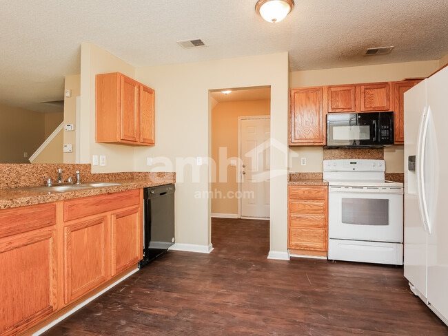 Photo - 166 Two Pond Loop