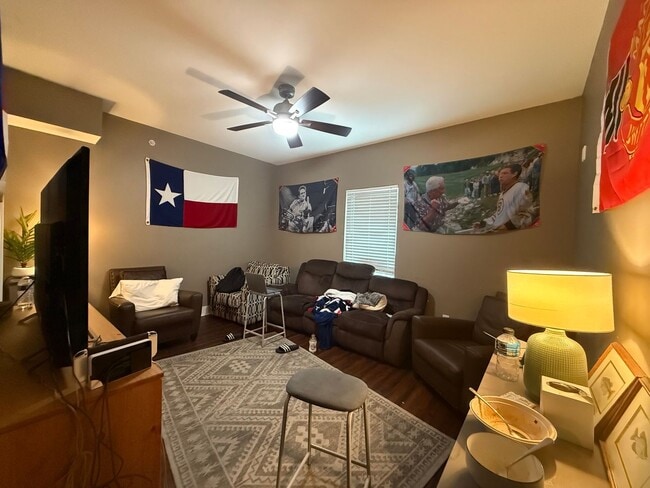 Photo - August Move in! 3 Bed, 3.5 Bath on Northgate