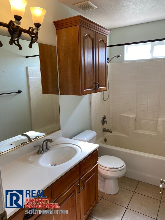 Photo - 4 Bedroom Home on cul-de-sac