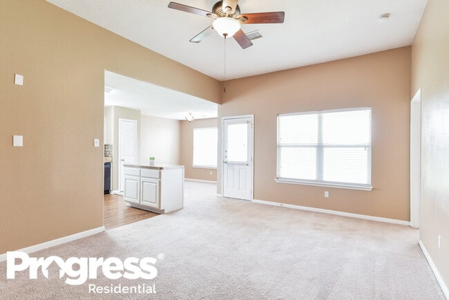 Photo - 29006 Red River Loop