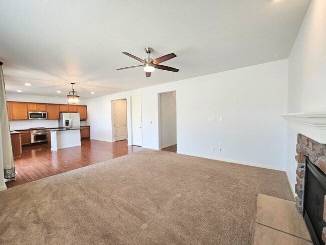 Photo - "Luxurious 4-Bed Home with Scenic Views, G...