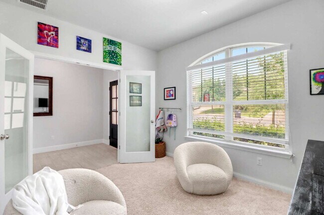 Photo - "Charming 3-Bedroom San Antonio Home with Granite Elegance - 1854 Sq Ft of Comfort!"