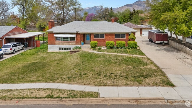 Building Photo - 1350 36th St Unit 1350 36th Street Rental