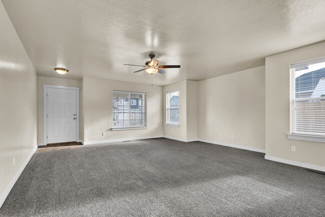 Photo - 1633 Placerville St