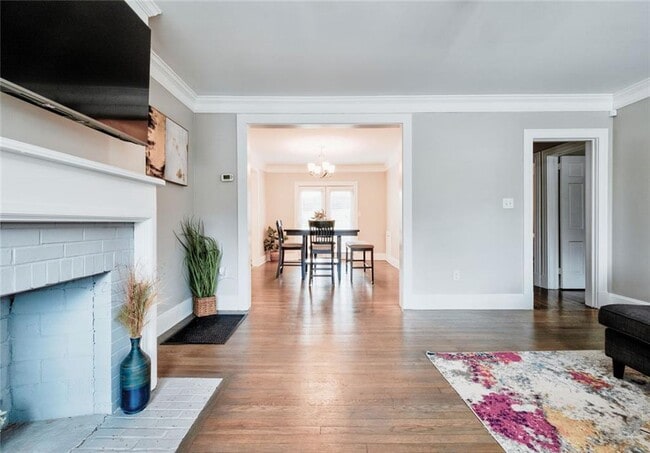 Photo - 1074 Jefferson Ave