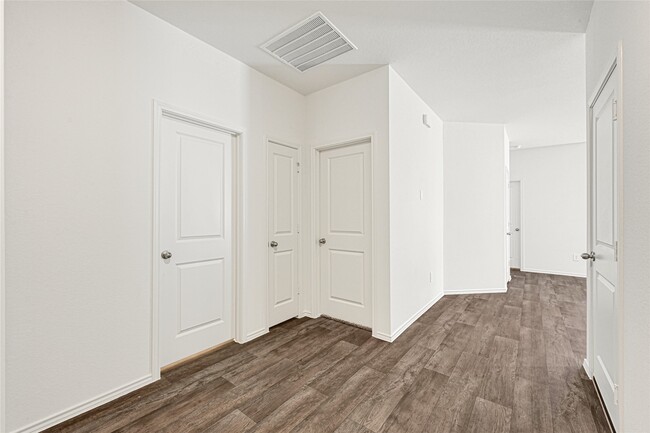 Photo - 3715 Axyl Run Ct