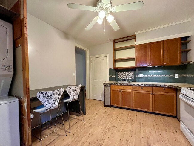 Photo - 917 W Turner St Unit 917 W Turner Apt 2