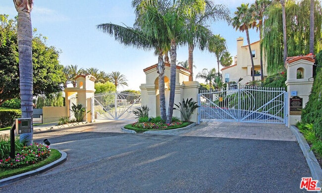 6463 Zuma View Pl