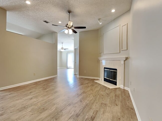 Photo - 4676 Mill Station Pl