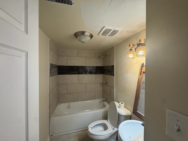 Photo - 7860 Glenorchard Dr Unit Glen orchard drive