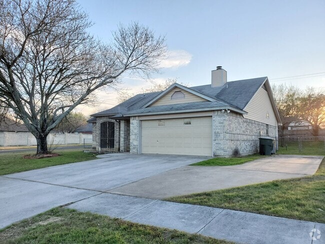 Building Photo - 4714 Mesa Dr Rental