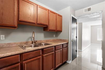 Photo - 732 Teichelkamp Dr