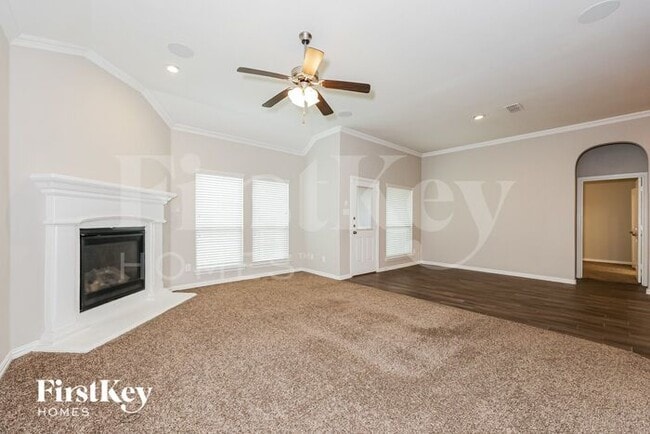 Photo - 3213 Charing Cross Rd