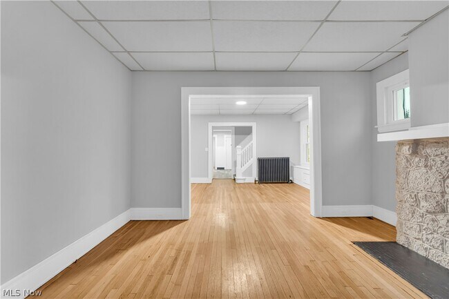 Photo - 4102 Brooklyn Ave Unidad 4104/Left
