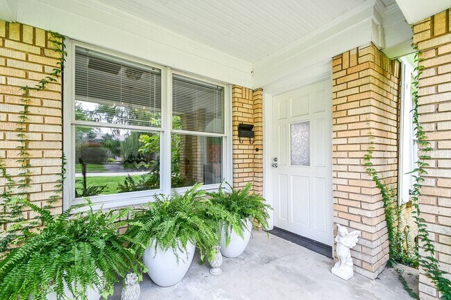 Photo - 1932 Canterbury St