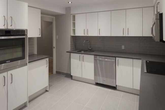 Photo - 3495 Rue de la Montagne Unit 105