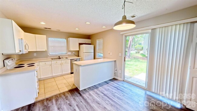 2205 Cigar Ct