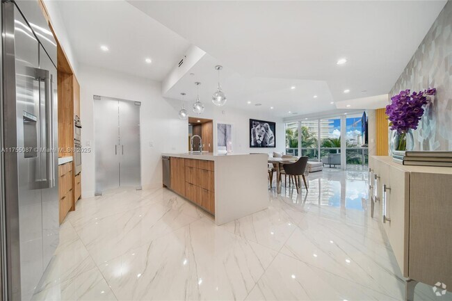 Building Photo - 400 Alton Rd Unit # 409 Rental