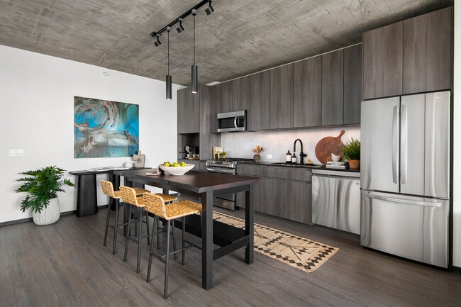 Photo - 1380 W Randolph St Unit 805