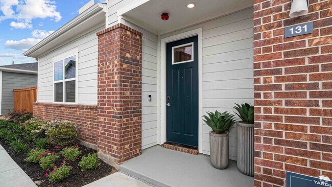 Building Photo - Yardly Stoneridge Rental