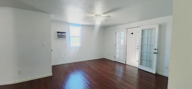 Photo - 911 W Leola St