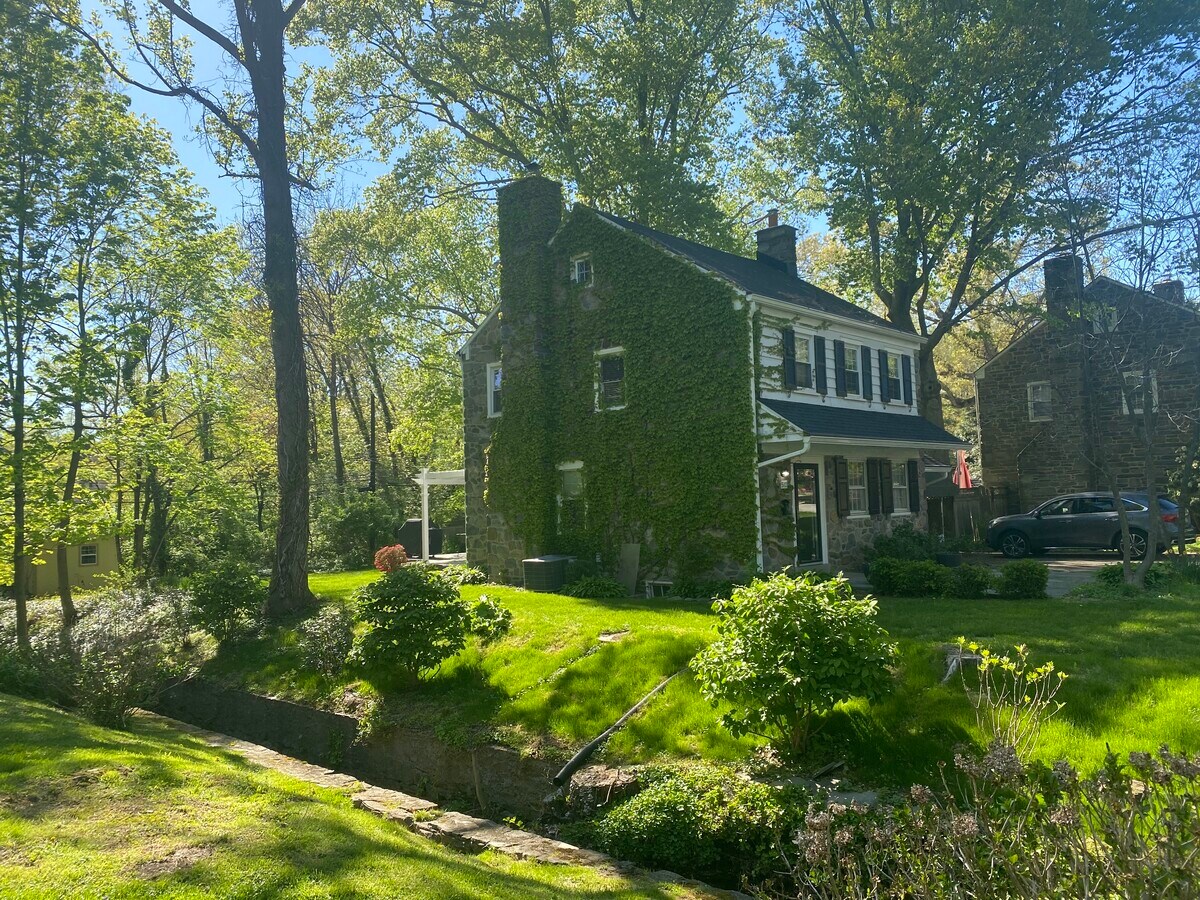 Photo - 512 E Wynnewood Rd House