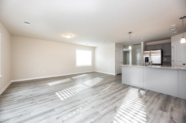 Photo - 704 Millsgate Cir