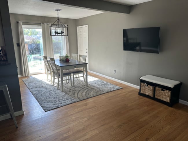 Photo - 1418 Fetterman Dr