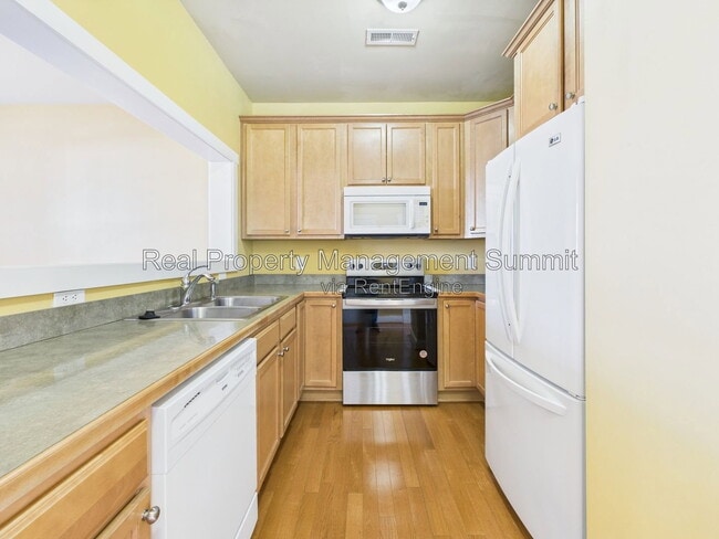 Photo - 350 Marquette Ct