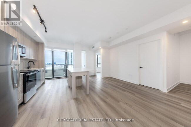 Photo - 758 Dovercourt Rd Unité 805