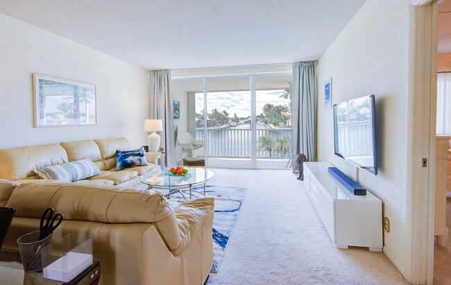 Photo - 3100 S Ocean Blvd Unidad 216