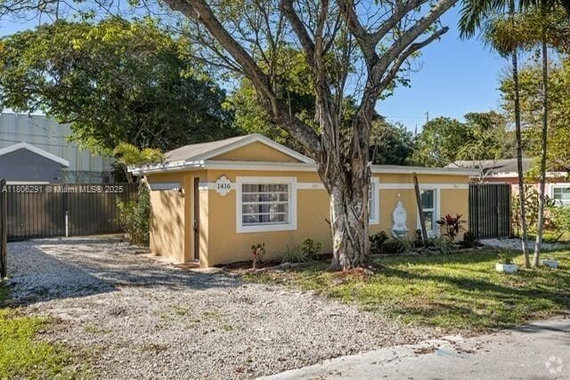 Building Photo - 1416 SW 33rd Ct Rental